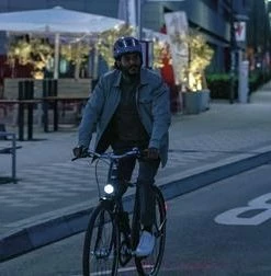 Abus Hyban 2.0 LED Signal Yellow Shiny M. Indbygget Led Lys - Cykelhjelm -Billig MIPS Cykelhjelme butik abus hyban 20 led signal yellow shiny cykelhjelm 5